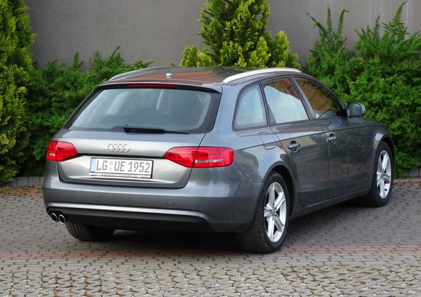 Audi A4 cena 39900 przebieg: 228653, rok produkcji 2014 z Wrocław małe 67